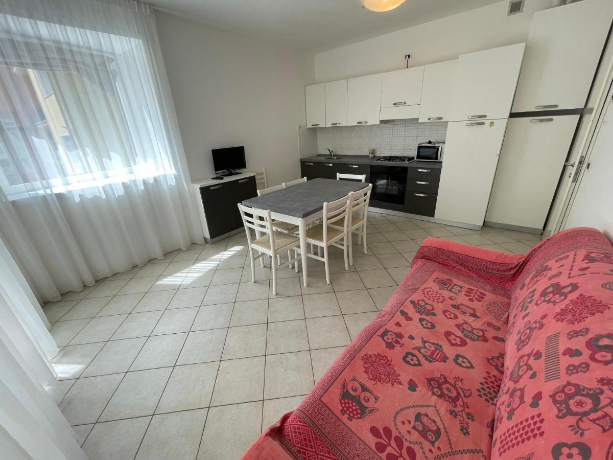Residence Gianka - Agenzia Cocal カオルレ エクステリア 写真